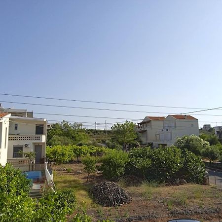 Phoeve Apt-Lovely 1-Br Rental Near The Beach Kalathas Exteriér fotografie