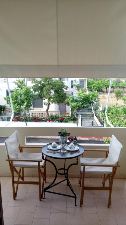 Phoeve Apt-Lovely 1-Br Rental Near The Beach Kalathas Exteriér fotografie