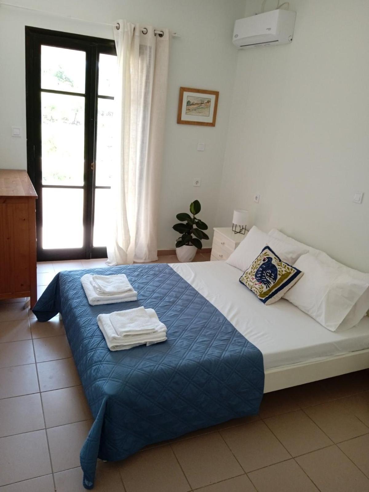 Phoeve Apt-Lovely 1-Br Rental Near The Beach Kalathas Exteriér fotografie